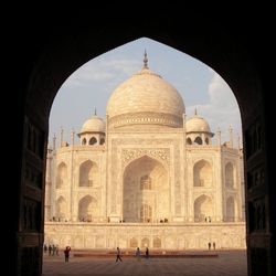 Blick auf das Taj-Mahal: eine besondere Urlaubserfahrung von Queenager Anke